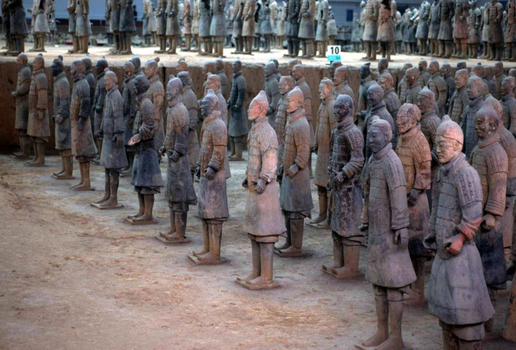 揭秘兵马俑：中国古代的军事奇迹